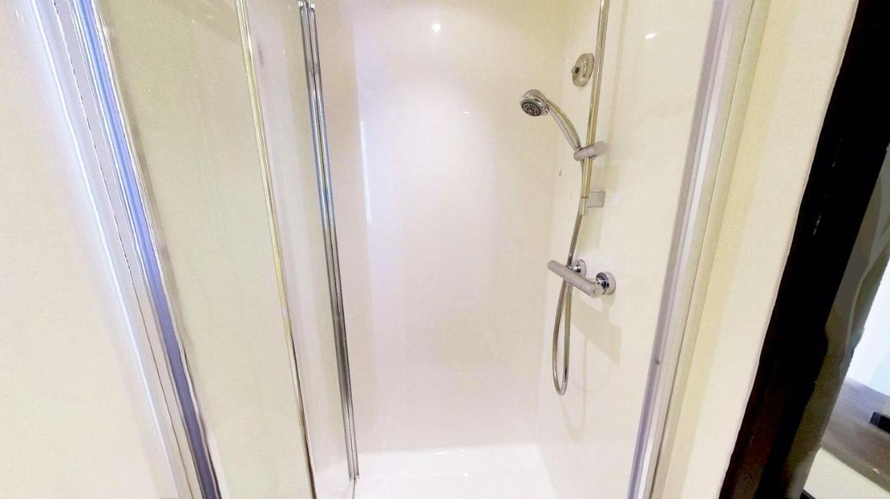 Vibrant Ensuite Rooms, London - Sk Exterior foto